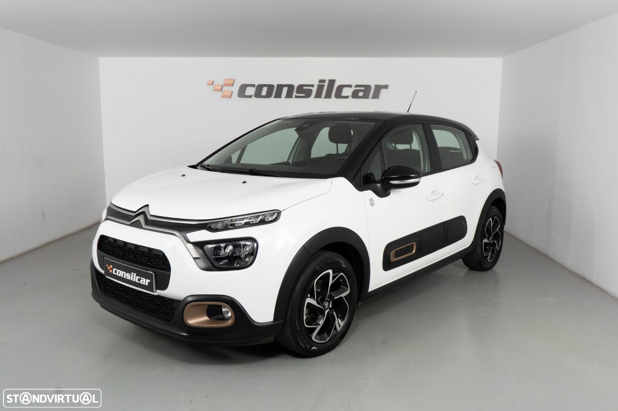 Citroën C3 1.2 PureTech C-Series - 1