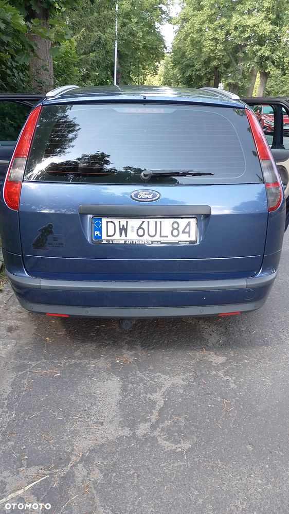 Ford Focus 1.6 Ambiente - 4