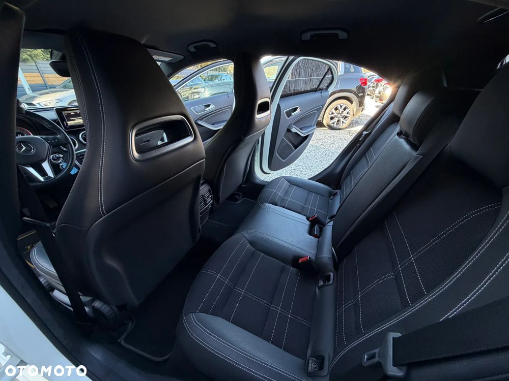 Mercedes-Benz Klasa A 200 (BlueEFFICIENCY) Urban - 17