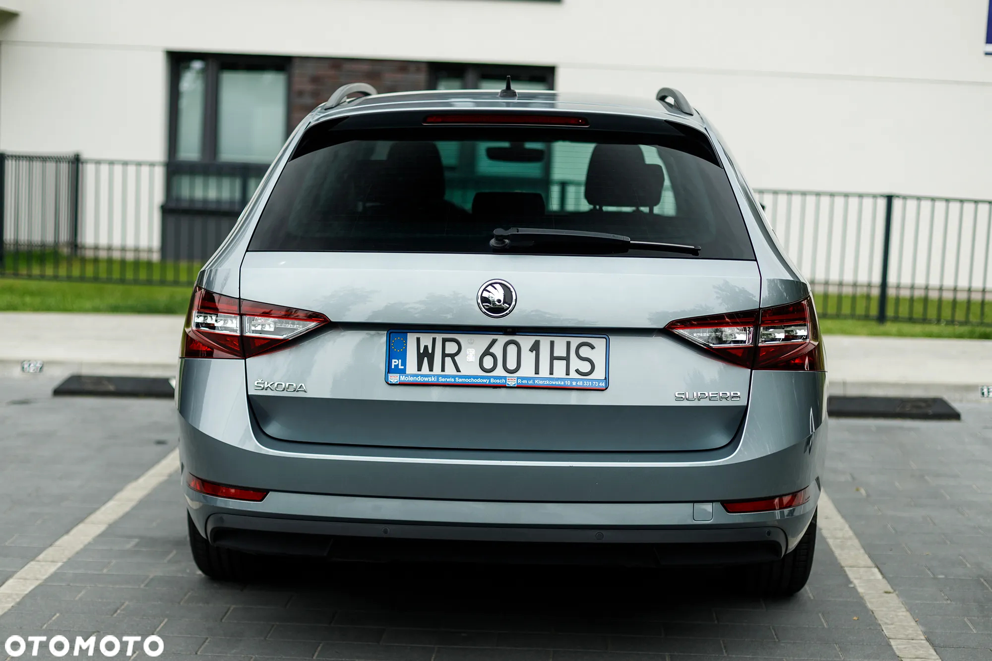 Skoda Superb 2.0 TDI Sportline - 9
