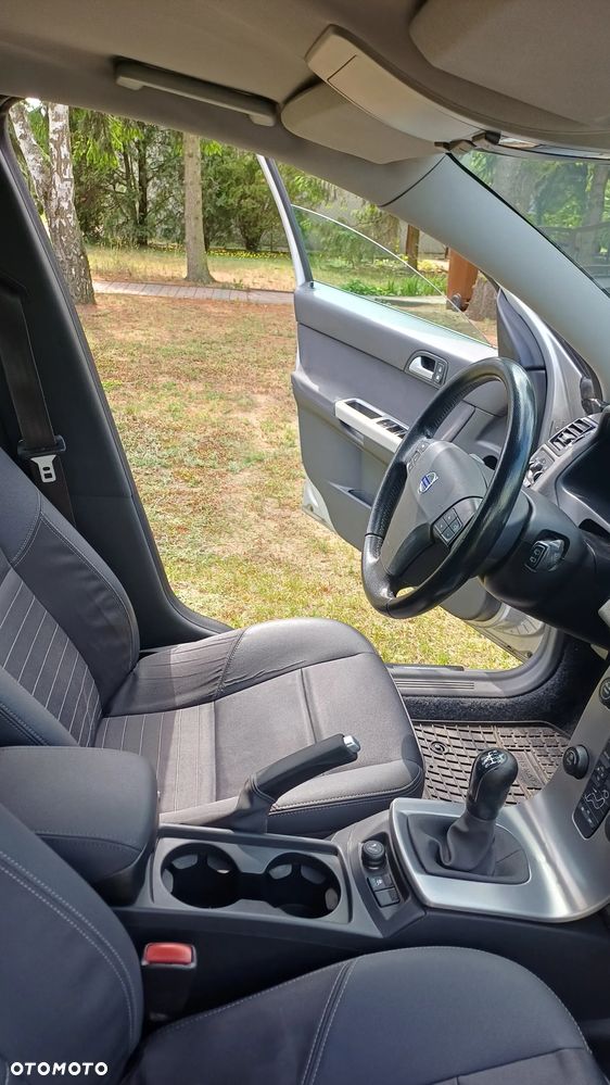 Volvo V50 2.0D Momentum - 7