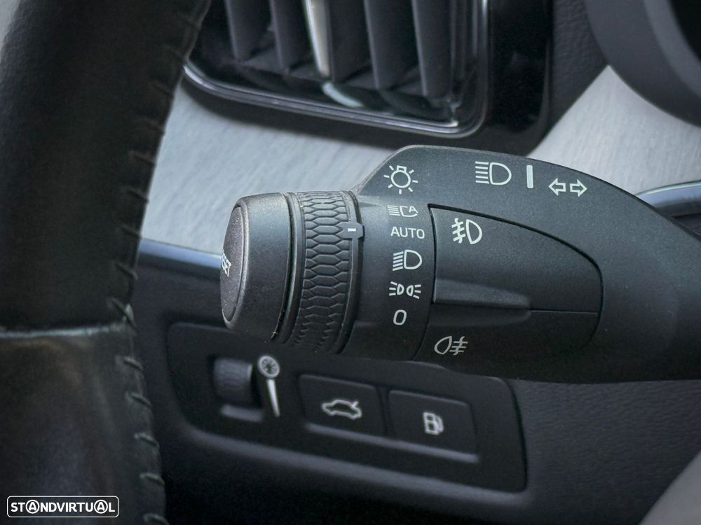 Volvo XC 60 2.0 T8 PHEV Inscription AWD - 14