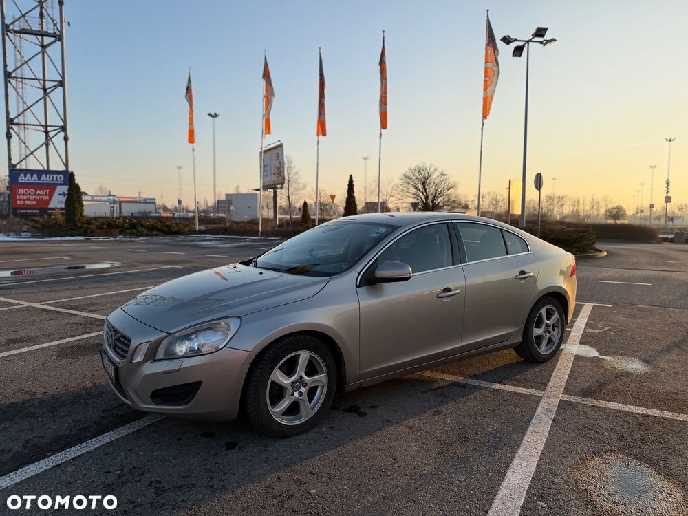 Volvo S60 - 2