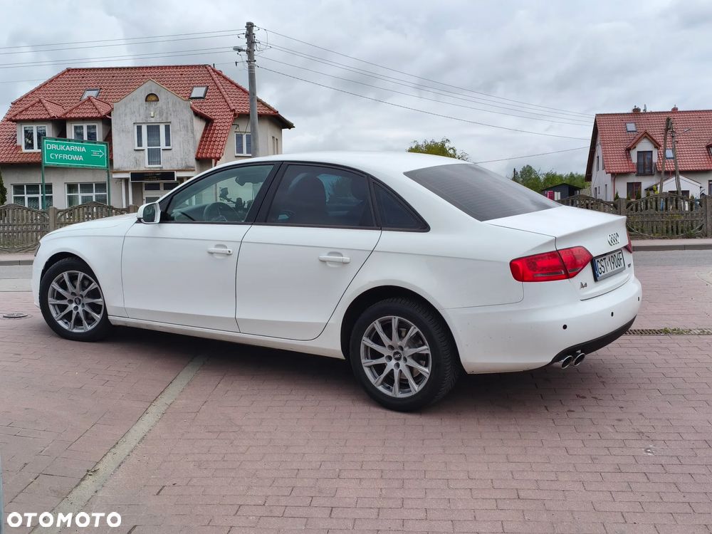 Audi A4 Avant 2.0 TDI - 9