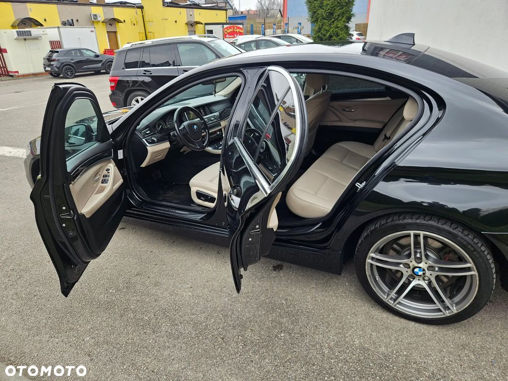 BMW Seria 5 520d xDrive Luxury Line - 14