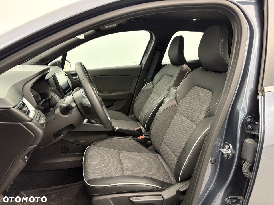 Renault Clio - 10