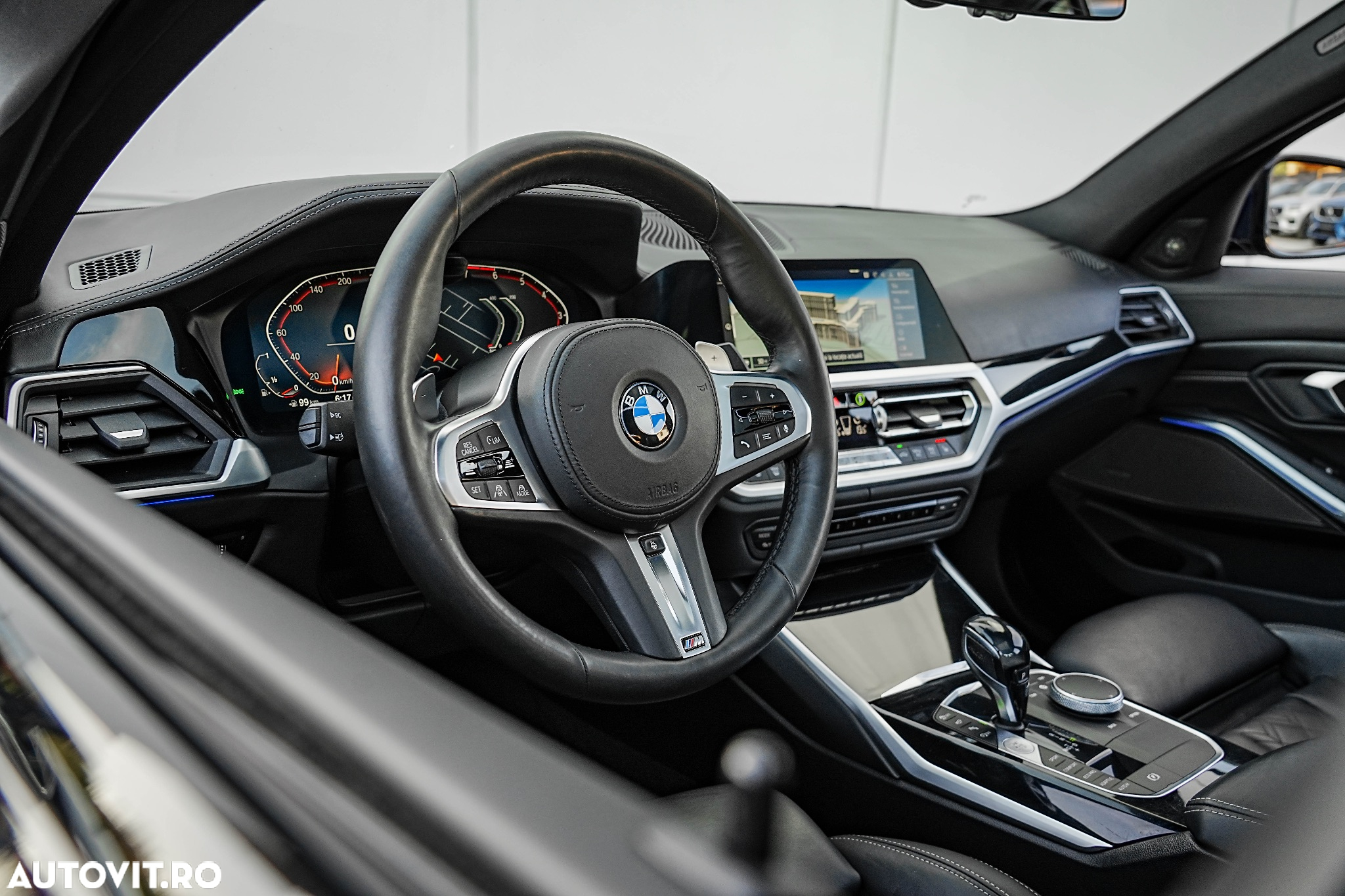 BMW Seria 3 330i Aut. M Sport - 35
