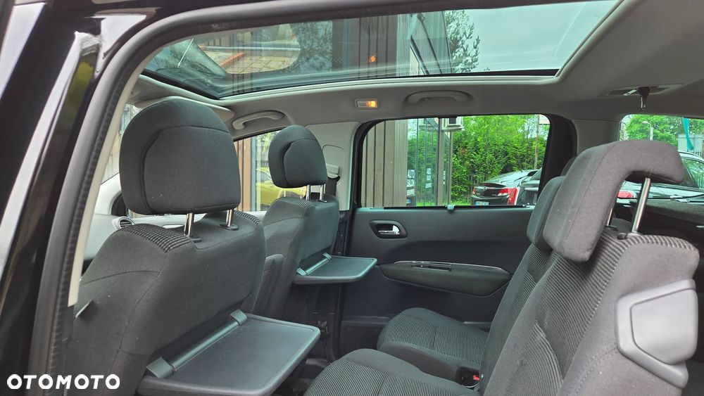 Peugeot 5008 HDI 150 Allure - 24
