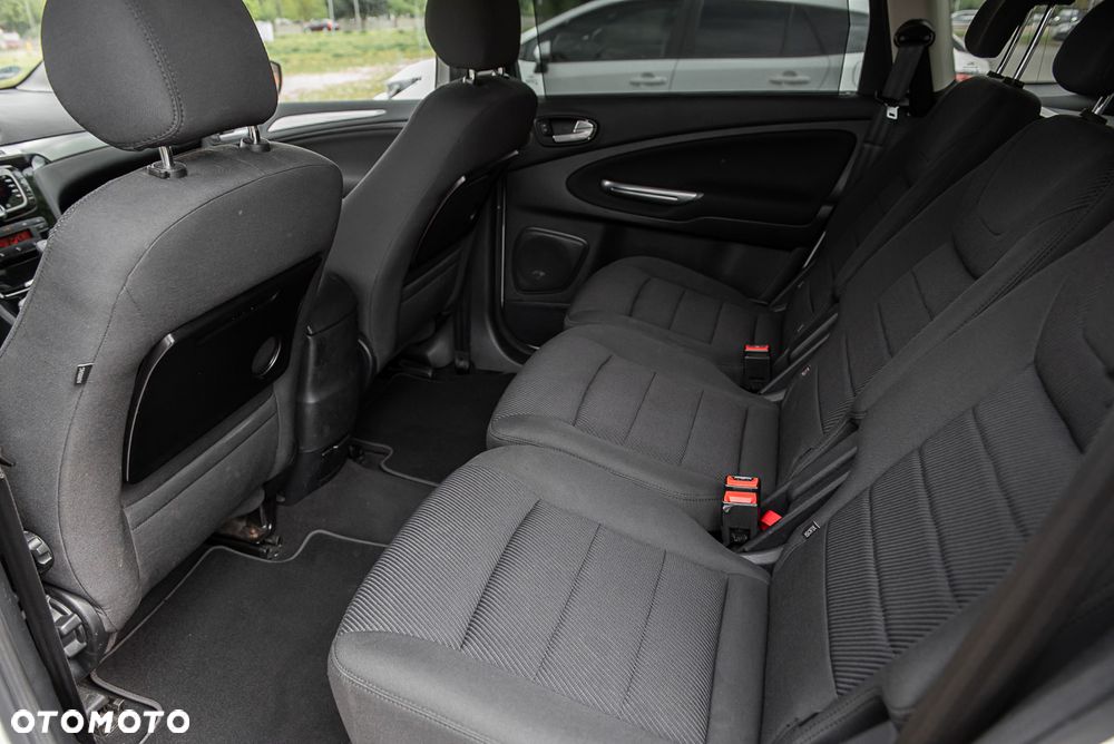 Ford S-Max 2.0 EcoBoost Titanium - 25