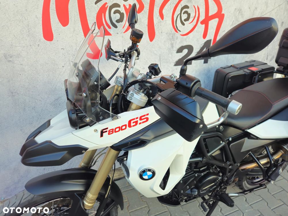 BMW F - 19