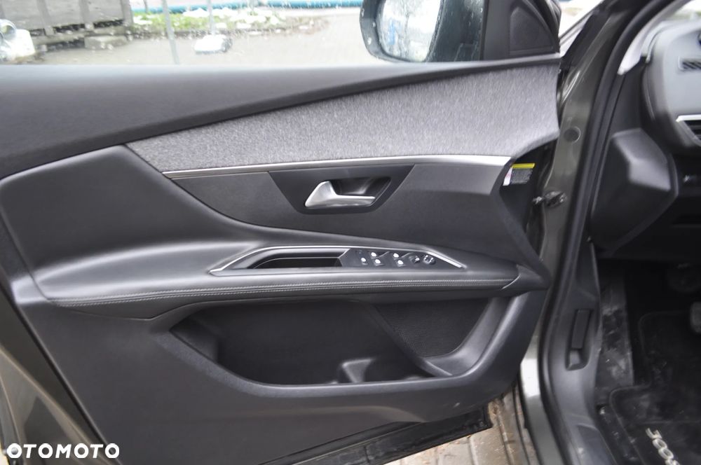 Peugeot 3008 1.6 THP Allure S&S EAT6 - 14