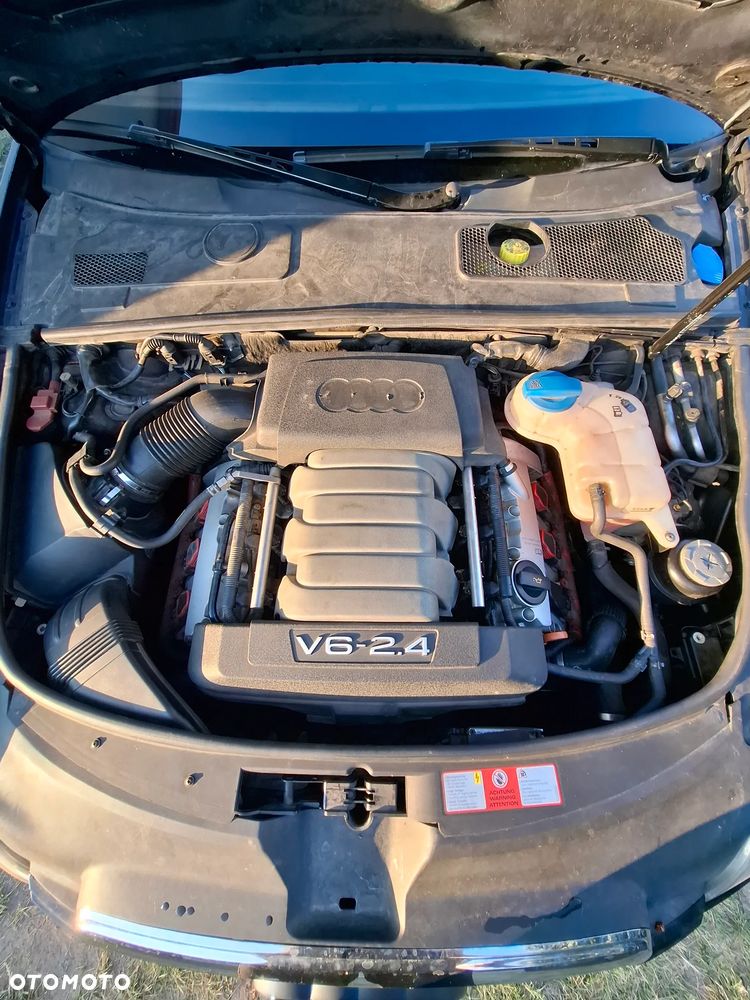 Audi A6 Limousine 2.4 - 7