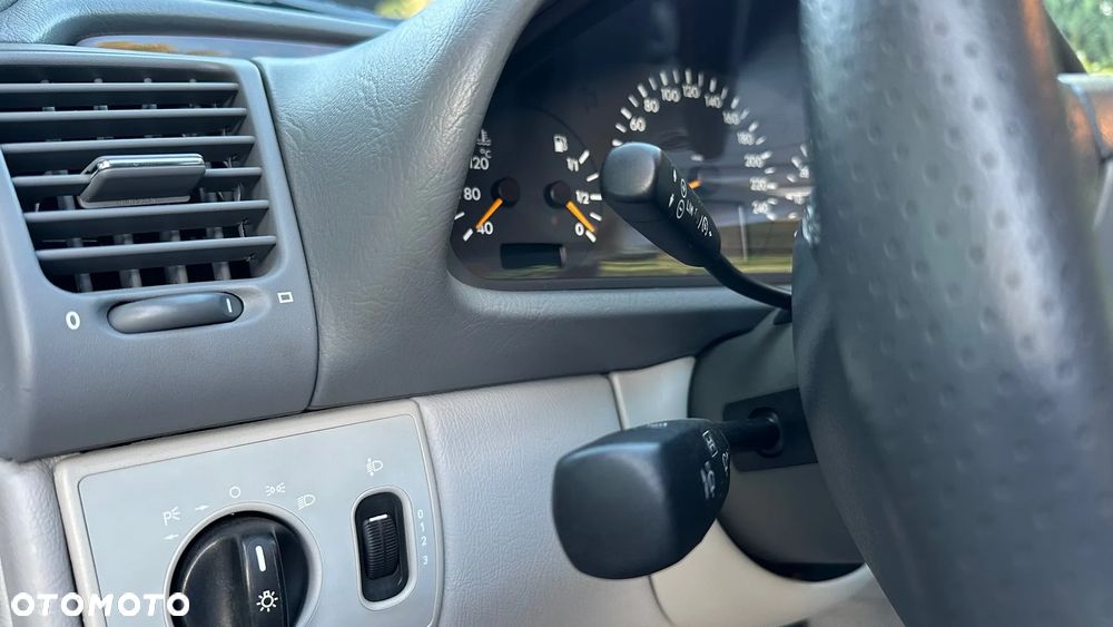 Mercedes-Benz CLK - 16