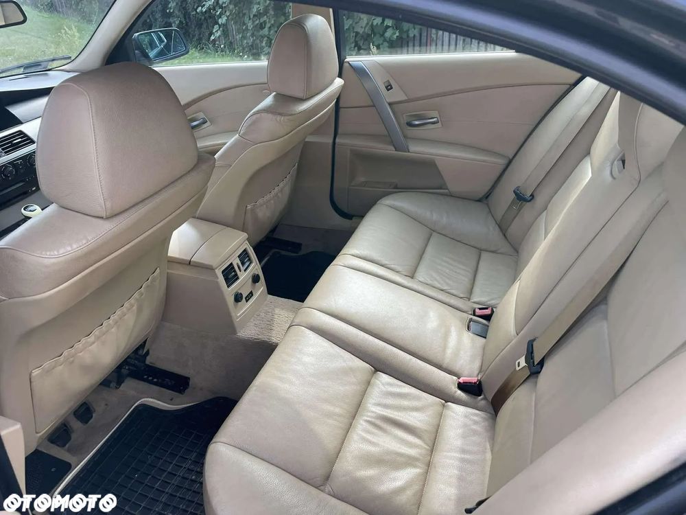 BMW Seria 5 520d - 7