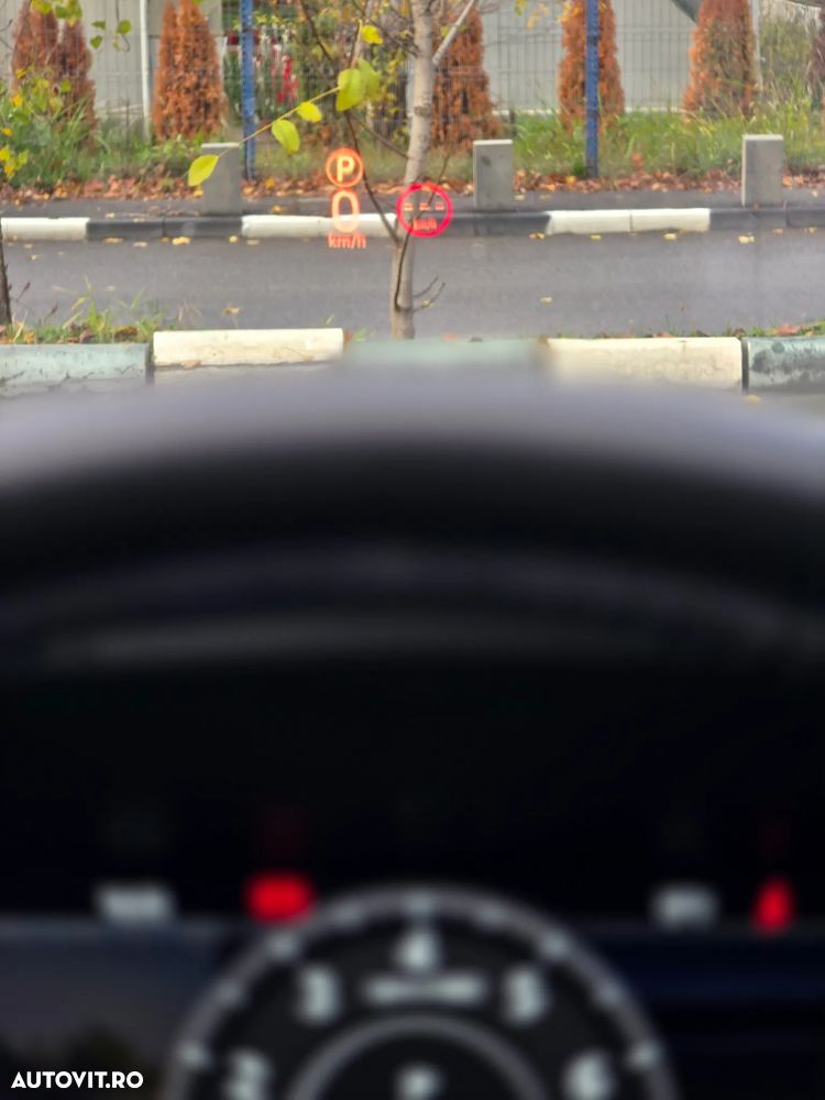 Jaguar F-Pace 30t AWD Portfolio - 17