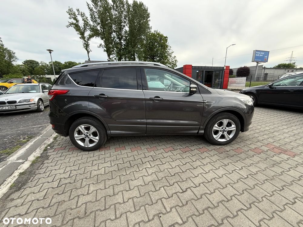 Ford Kuga 2.0 TDCi 4x4 Titanium - 4