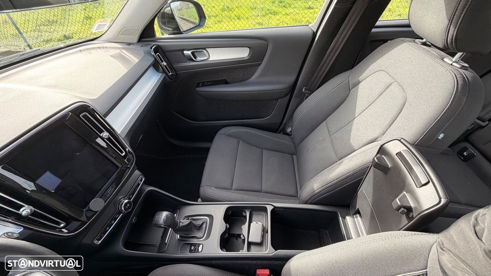 Volvo XC 40 1.5 T2 Momentum Plus - 3