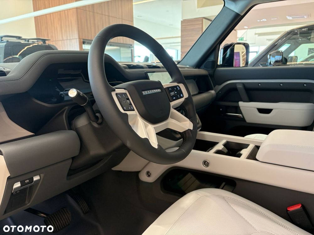 Land Rover Defender 3.0 D350 mHEV X-Dynamic SE - 5