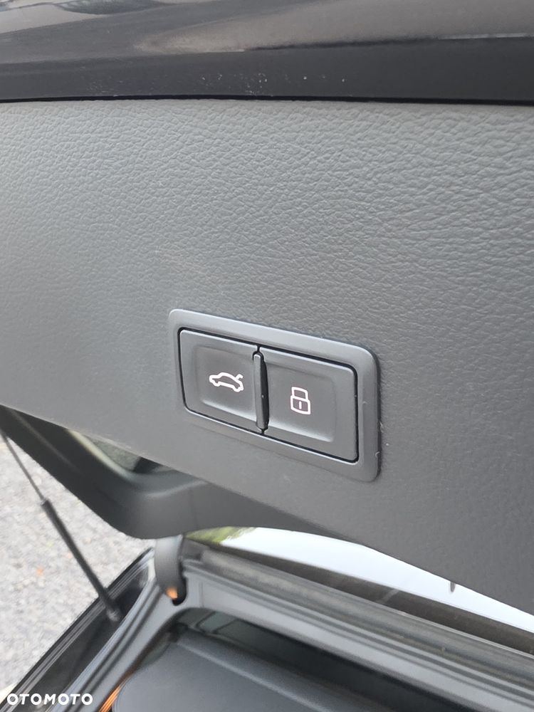 Audi A6 Avant 2.0 TDI ultra S tronic - 26