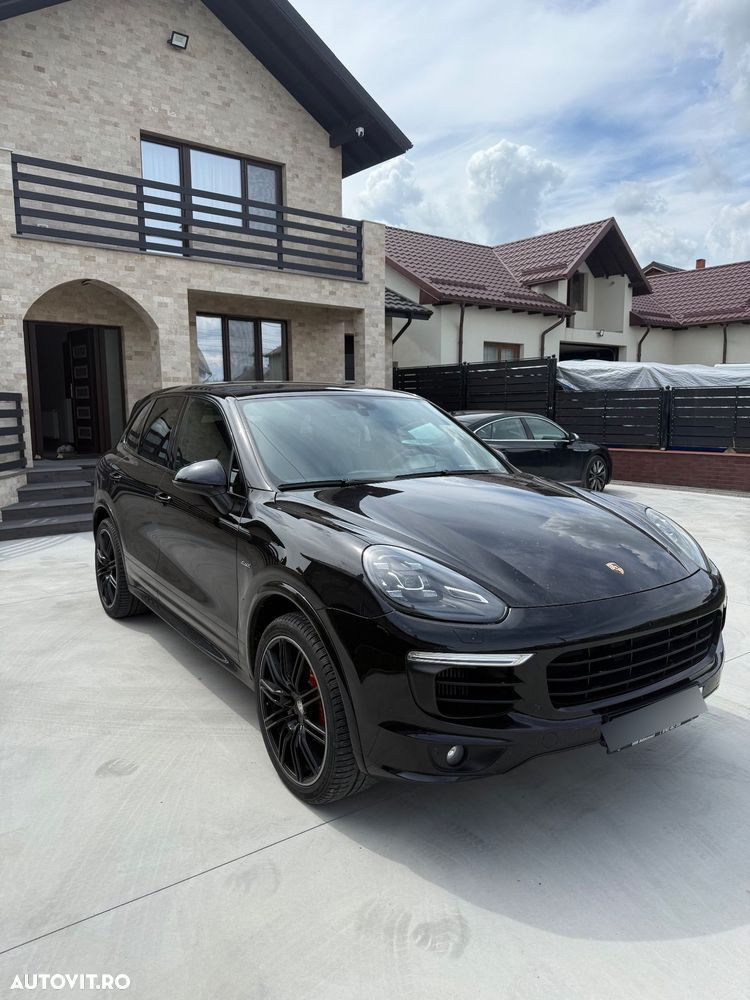 Porsche Cayenne 3.0 L - 2