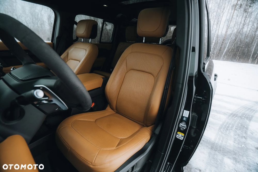 Land Rover Defender - 17