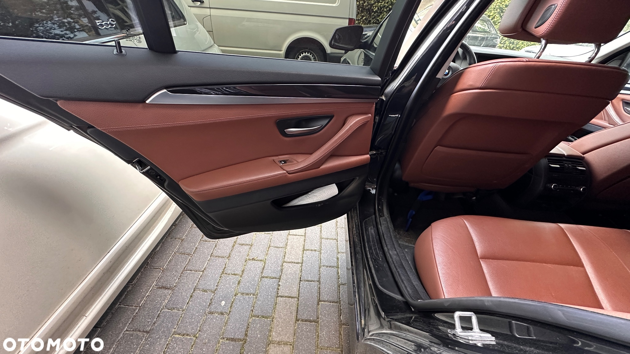 BMW Seria 5 530d xDrive Touring - 14