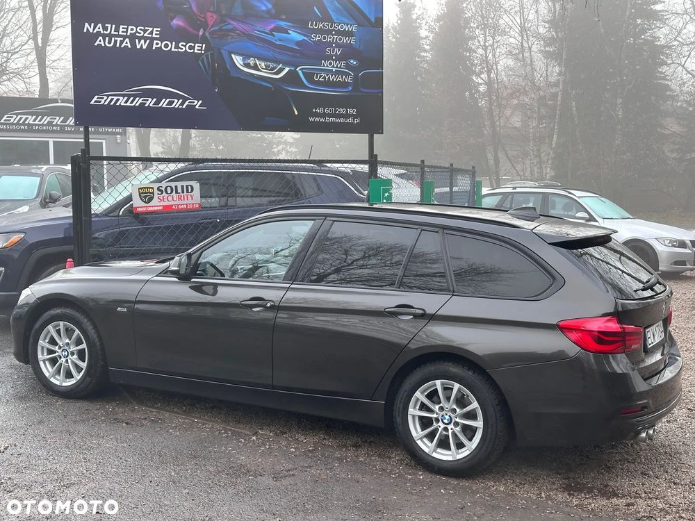 BMW Seria 3 320d Sport Line - 4