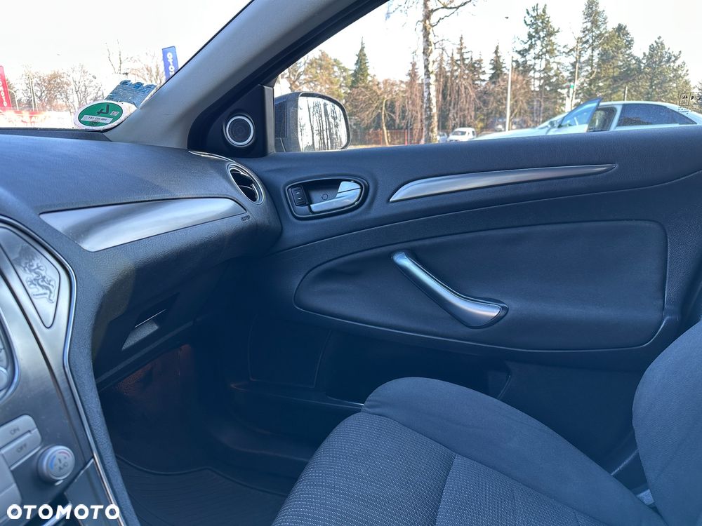 Ford Mondeo 2.3 Silver X - 24