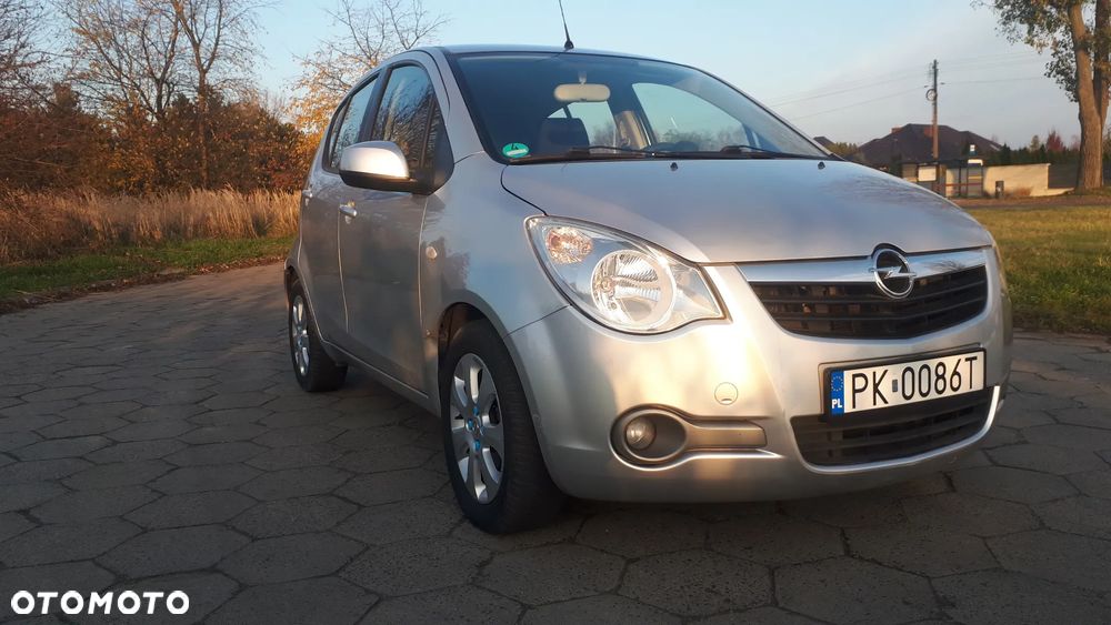Opel Agila 1.0 - 2
