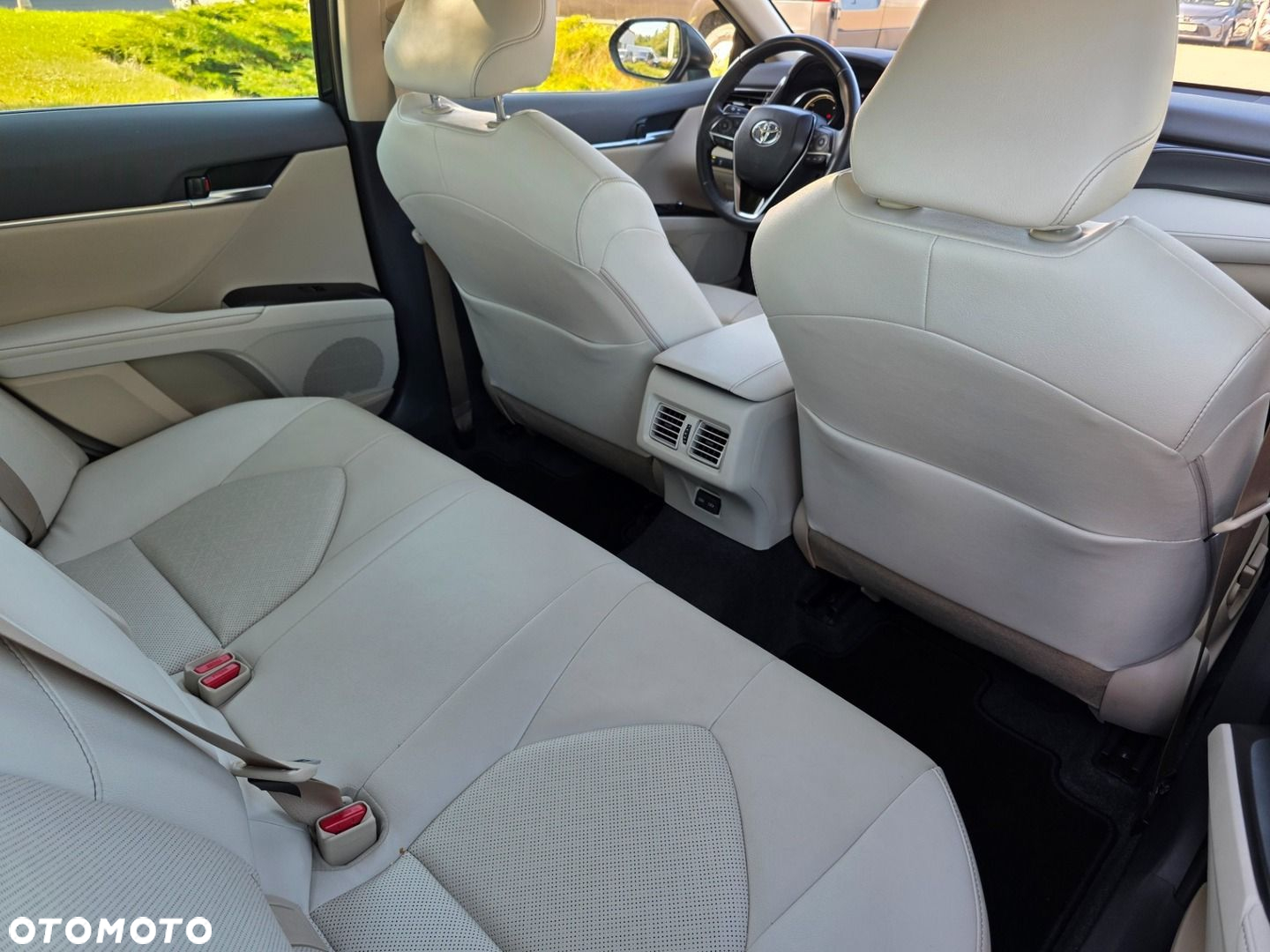 Toyota Camry 2.5 Hybrid Comfort CVT - 12