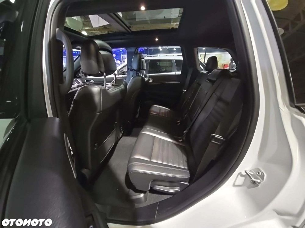 Jeep Grand Cherokee - 9