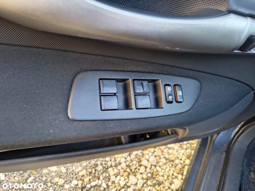 Toyota Auris 1.6 VVT-i Executive - 12