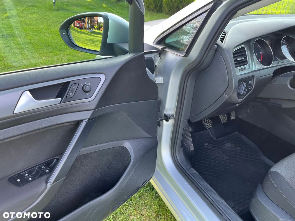 Volkswagen Golf 1.6 TDI BMT Comfortline - 9