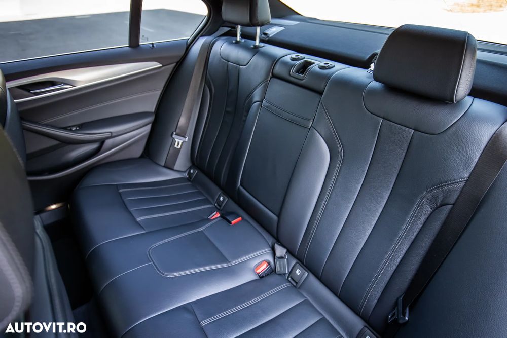 BMW Seria 5 530i xDrive AT - 11