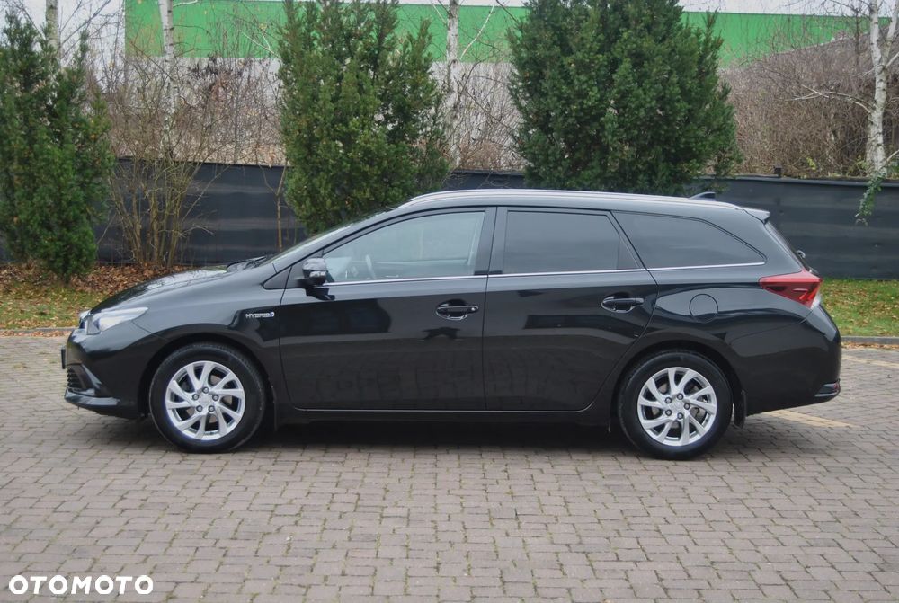 Toyota Auris 1.8 HSD Luna - 19
