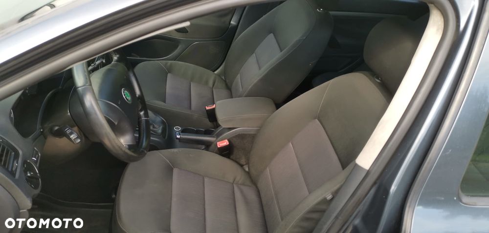 Skoda Octavia 1.8 TSI Ambiente - 22