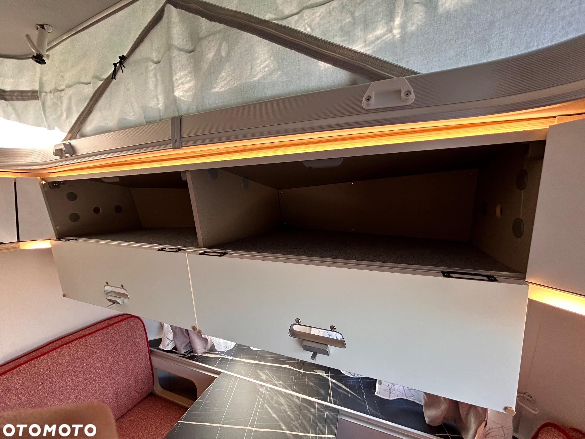 Hymer-Eriba Touring 430 - 22