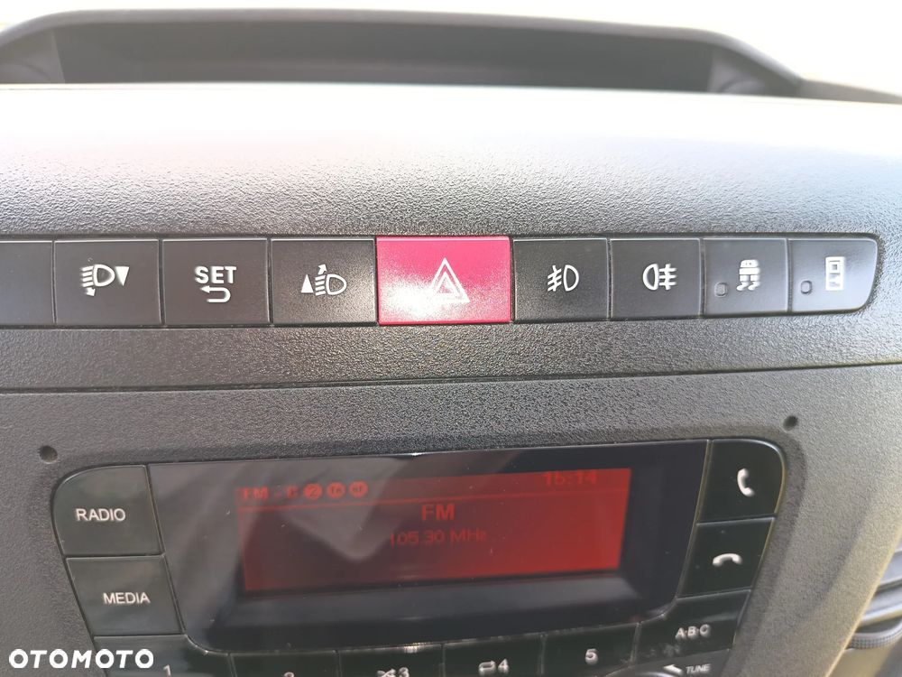 Iveco Daily L1H1 2.3 diesel 116 kM, automat 2019 rok EURO 6! WEBASTO, czujniki parkowania, sprowadzony ze Szwecji- NISKI ORGINALNY PRZEBIEG 146tyś. - 35