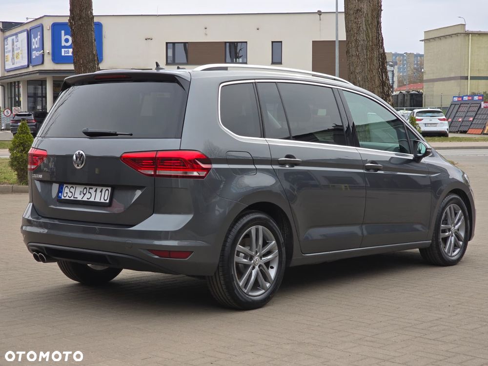 Volkswagen Touran 2.0 TDI SCR DSG Highline - 4