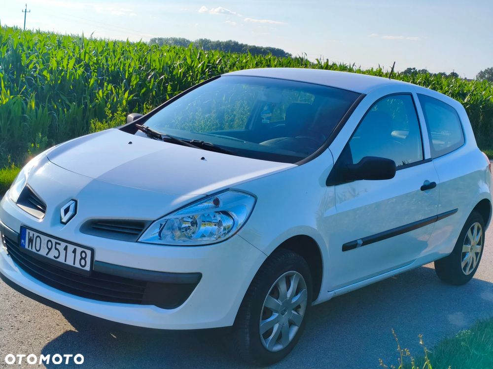 Renault Clio - 2