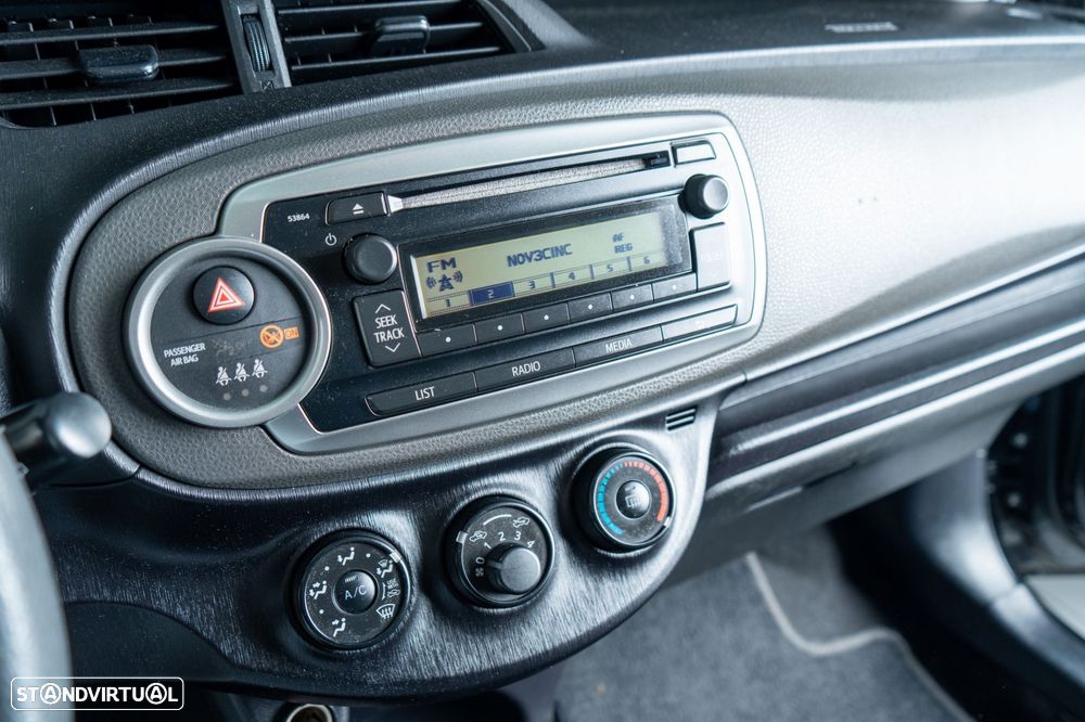 Toyota Yaris 1.4 D-4D Comfort+AC - 13