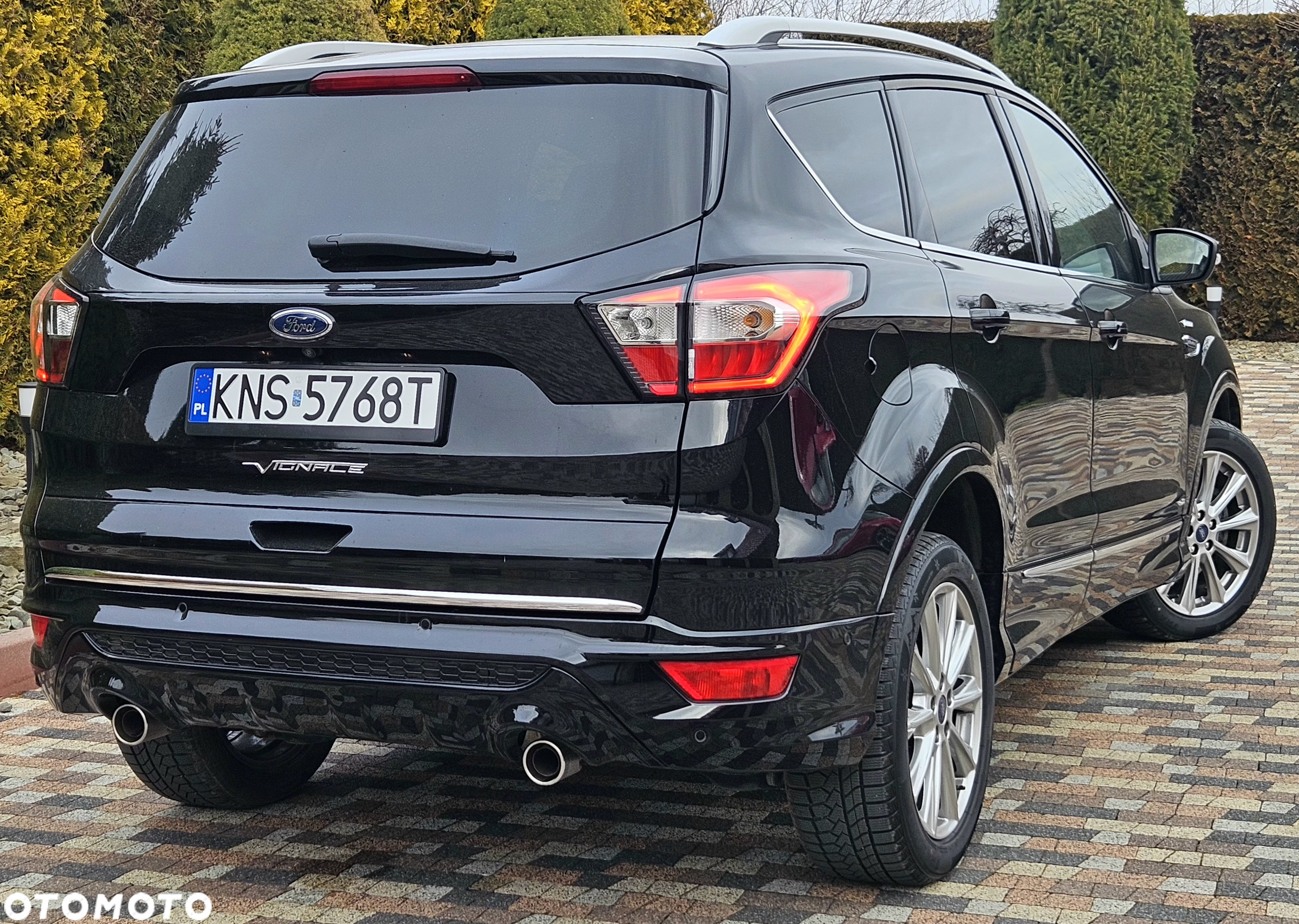 Ford Kuga 2.0 TDCi 4x4 Vignale - 4