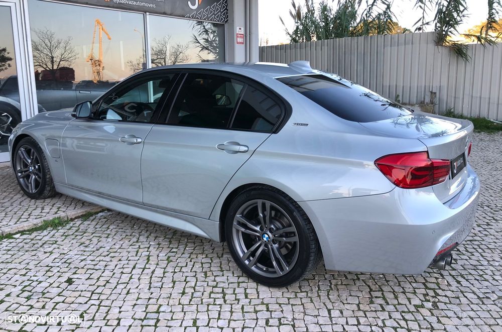BMW 330 e iPerformance Pack M - 11