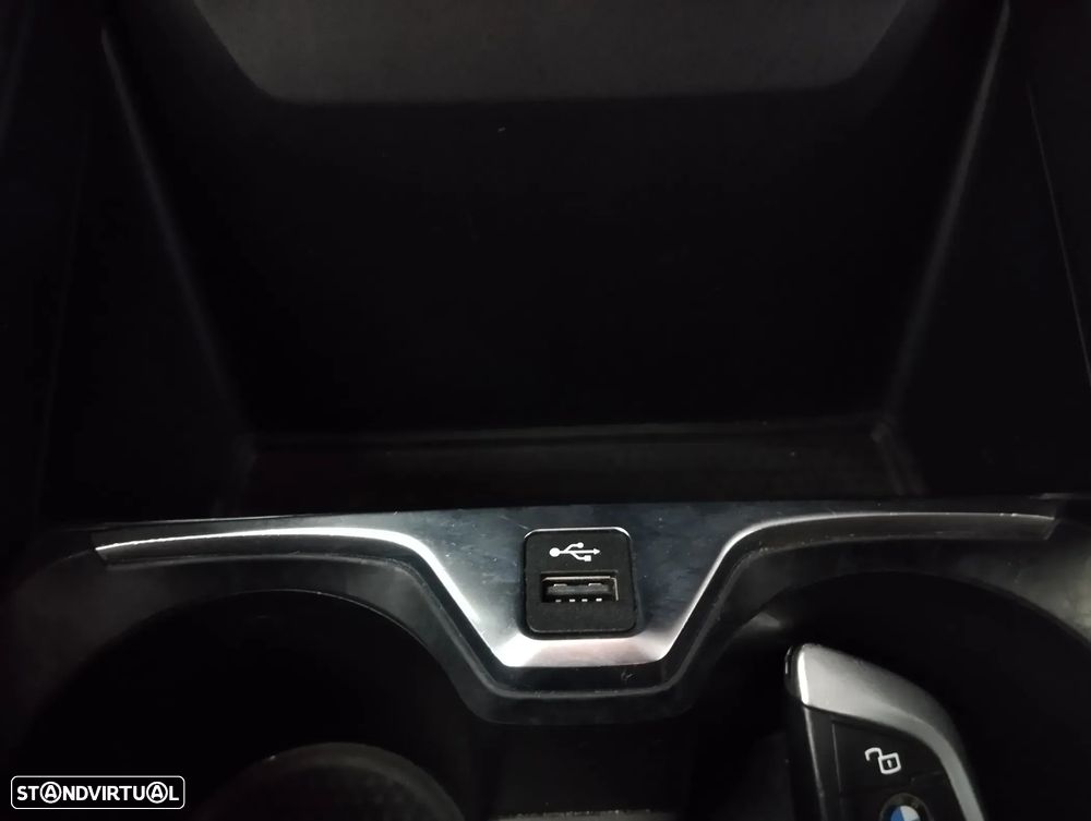 BMW 116 d Advantage Auto - 38