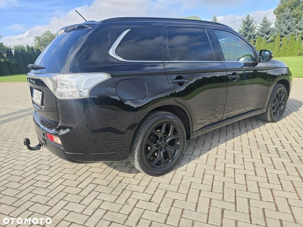 Mitsubishi Outlander - 10