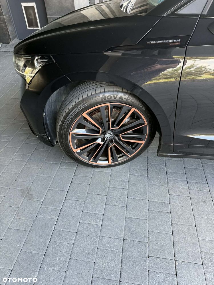 Skoda Enyaq 60 62kWh Founders - 8