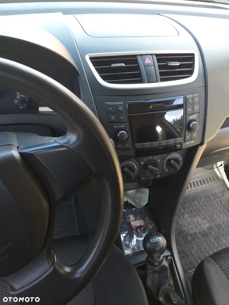 Suzuki Swift 1.2 Club - 5