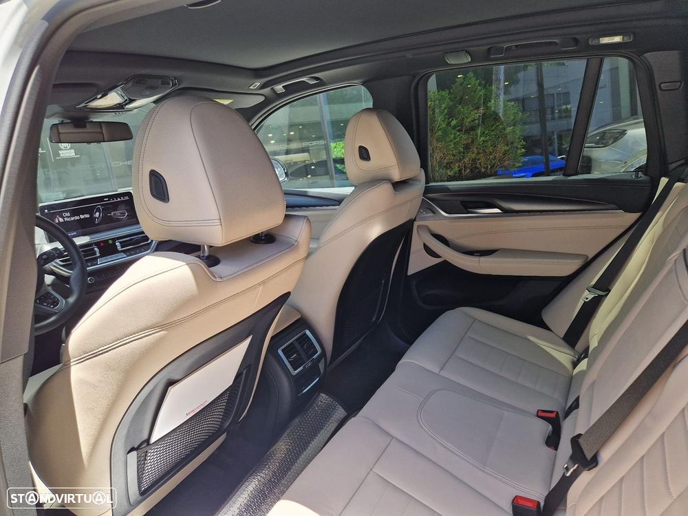 BMW iX3 M Sport Impressive - 7