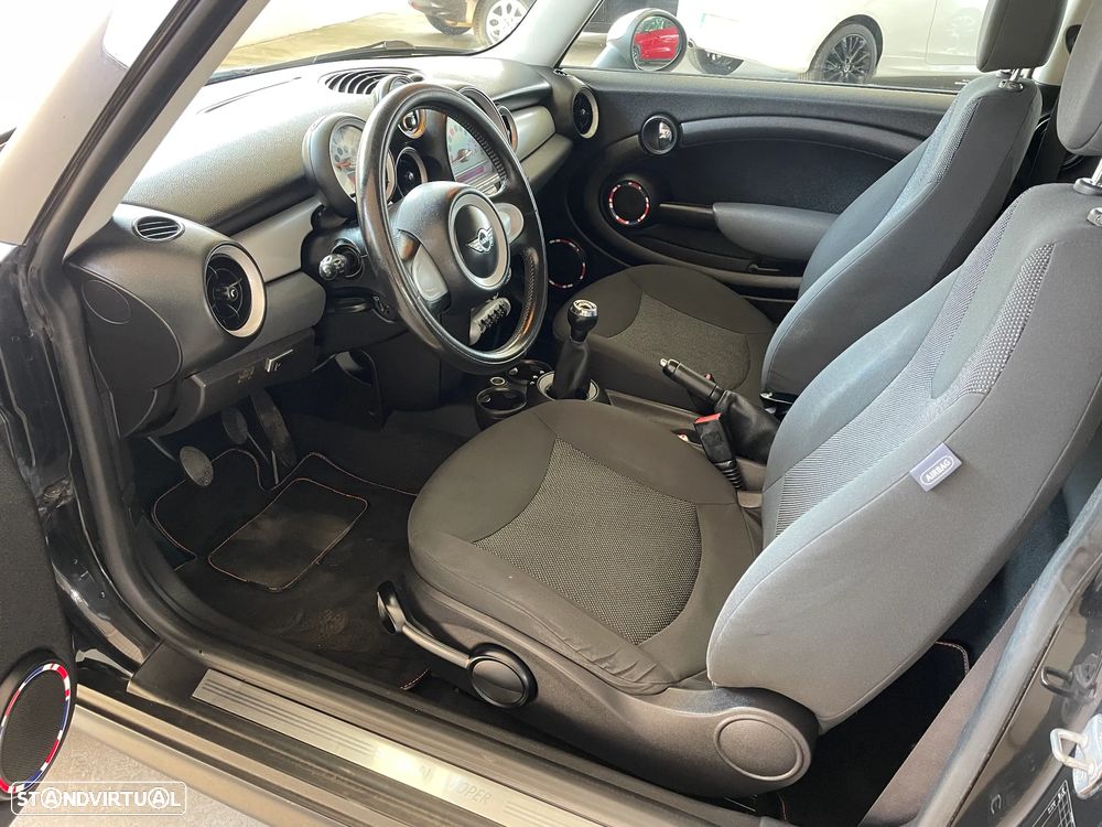 MINI Clubman Cooper D - 10