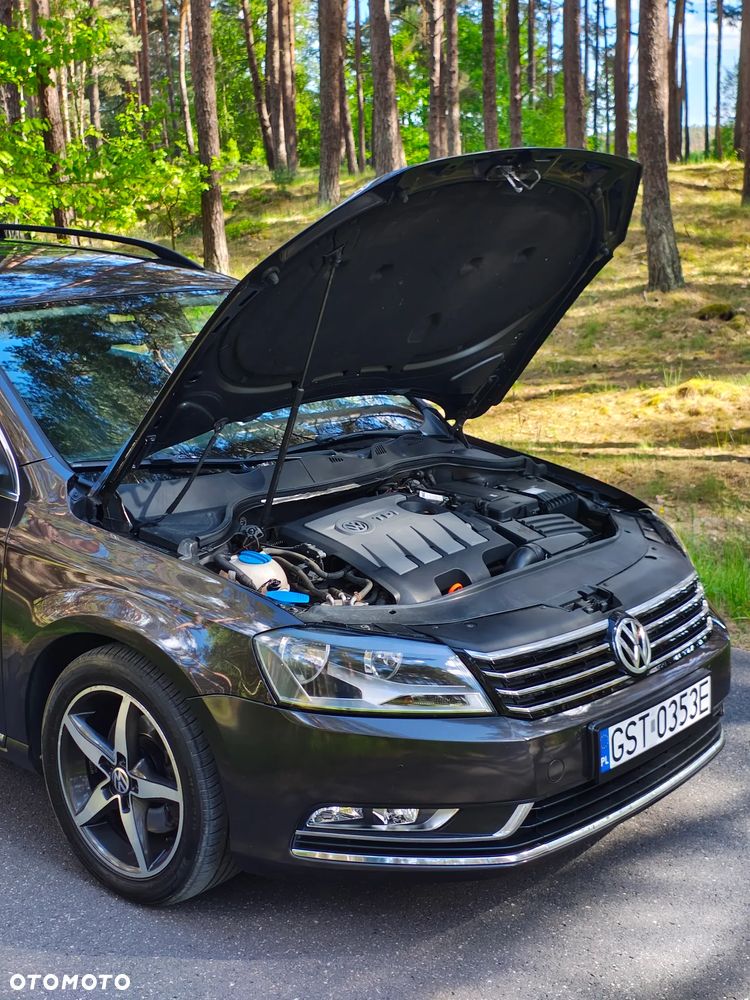 Volkswagen Passat - 8